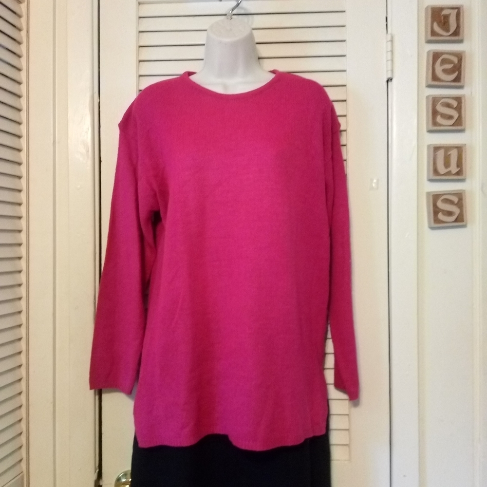 SIZE M/M CAROLINA COLOURS PULLOVER SWEATER